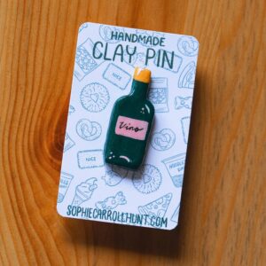 Vino- clay pin